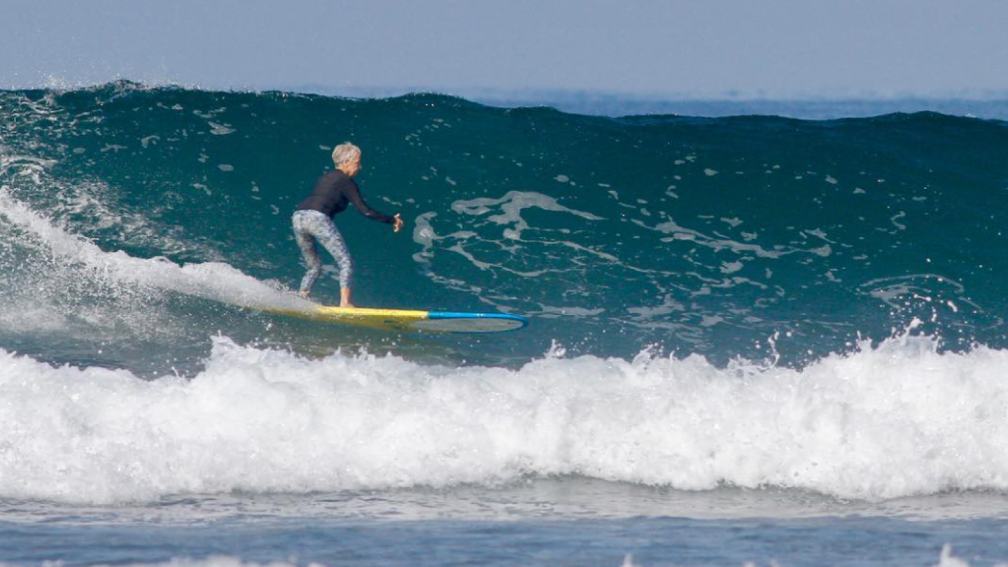 surf Linda Benson senior vidéo